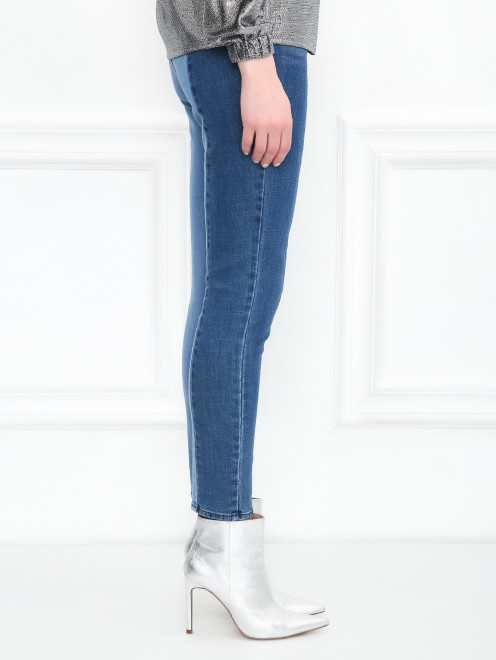 Узкие джинсы из светлого денима - МодельВерхНиз2