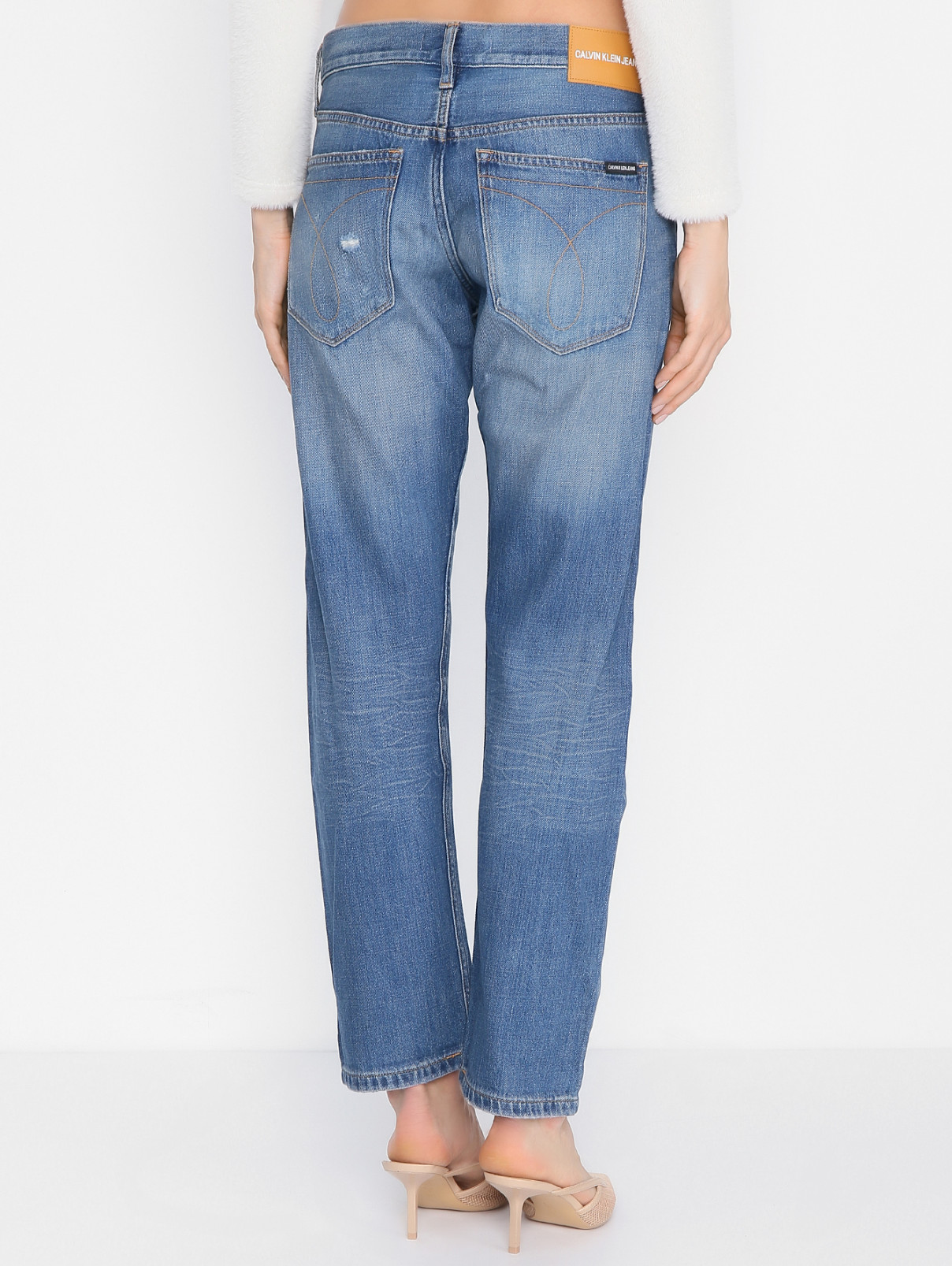 Укороченные джинсы из хлопка Calvin Klein Jeans  –  МодельВерхНиз1