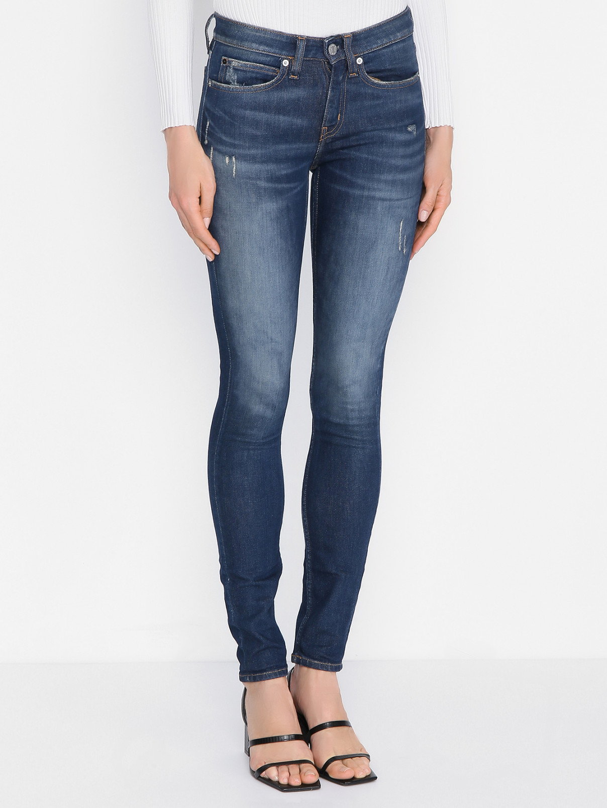 Зауженные джинсы из смешанного хлопка Calvin Klein Jeans  –  МодельВерхНиз