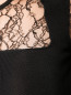 Трикотажное платье-макси с кружевными рукавами 3/4 Lil pour l'Autre  –  Деталь